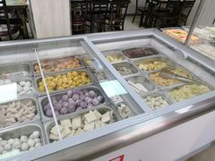 自助取餐区-荣吉招牌自助骨头锅(顾乡店)
