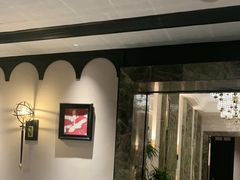 -万泊酒店(长沙五一广场国金中心店)