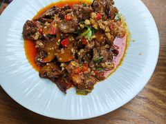 牛肝菌炒牛肉-云海肴·汽锅鸡·云南菜(天山百盛优客店)