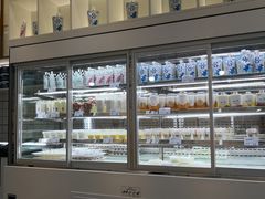 面包甜点陈列柜-白色日记·手作酸奶(麦凯乐店)