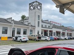 -平望服务区·停车场