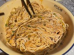 -鹤江桥·红油牛肉粉(SKP店)