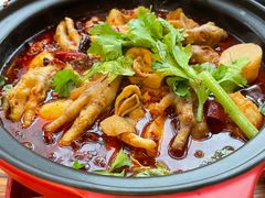 芋儿肥肠鸡爪爪-红料理|串串有瘾·烧烤(吴中路店)