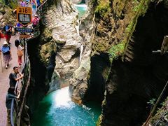 -蝶舞清江·恩施地心谷景区