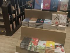 -钟书阁(群光广场店)