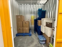 -安东易迷你自助仓储寄存仓库(顾戴路店)