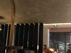 -铭牛烧肉·和牛海鲜自助(高新月牙湖店)