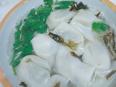 荠菜肉大馄饨-小桃园·豆浆油条(复兴中路店)