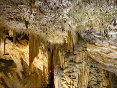 -波斯托伊纳溶洞