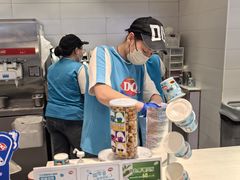 -DQ·蛋糕·冰淇淋(湖景东路店)