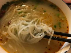 -烤鸭肉夹馍鸭汤店