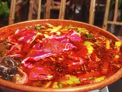 昆明寻甸酸菜牛肉火锅-云边嬢嬢·云南野料现摏火锅