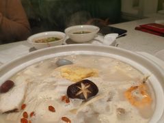 -三人行骨头王火锅(长寿店)