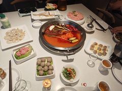 -茅草房·河畔园林火锅