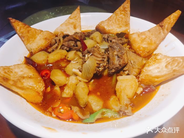 西北风味餐厅馕包鸡肉图片