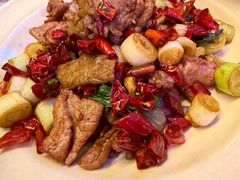 罗勒香辣嫩牛肉-KŌNG胶东小馆(华熙店)