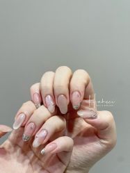 -花岐款式专研健康美甲沙龙