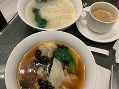 -上海滴水湖皇冠假日酒店