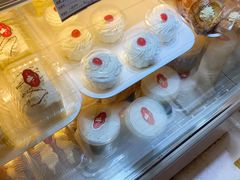 -白玉兰食品甜凤店(合生汇店)