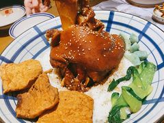 扒蒸肘子-張飛扒肉•四代传承(中央大街店)