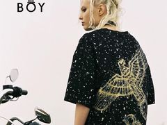 试穿搭配-BOY LONDON(上海佛罗伦萨小镇店)