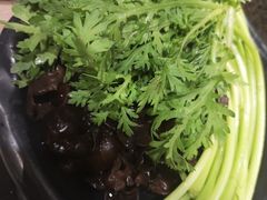 -呷哺呷哺(新世界百货望京店)