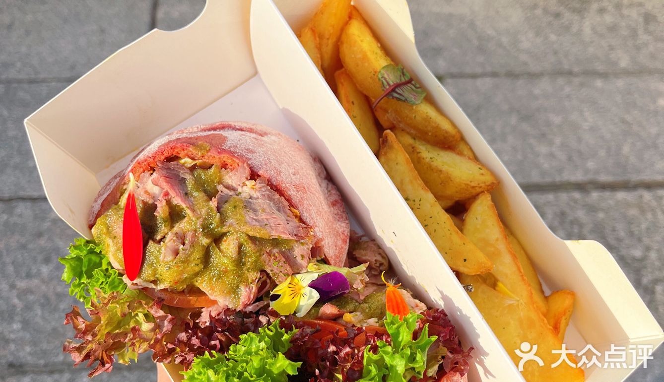 澳门探店｜可以拿去大三巴picnic的3XL马介休~~