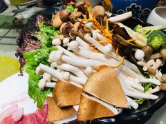 -享月汤皇·海鲜小火锅·聚会(曲江创意谷店)