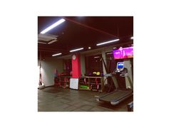 器械区-梦马健身工作室