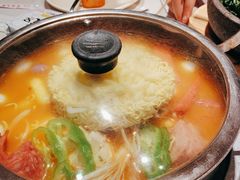 部队年糕火锅-七八冷面·延边朝鲜族美食(欢乐谷店)
