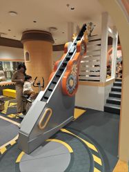 -奈尔宝家庭中心·亲子餐厅(北京东坝万达店)