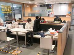 大堂-麦当劳(东直门外大街店)