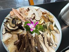 -野菌皇海景野生菌火锅(滨海大道店)