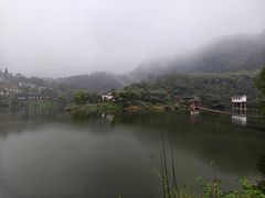 -峨眉山报国寺