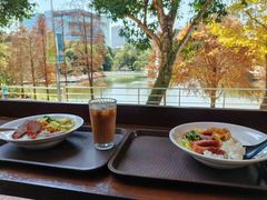 -山川小町·极番烧肉(新地假日广场店)