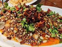 -老码头黑皮肘子锅包肉(赣水路店)