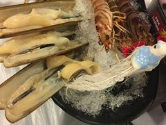 -鲜入围煮花胶鸡海鲜火锅