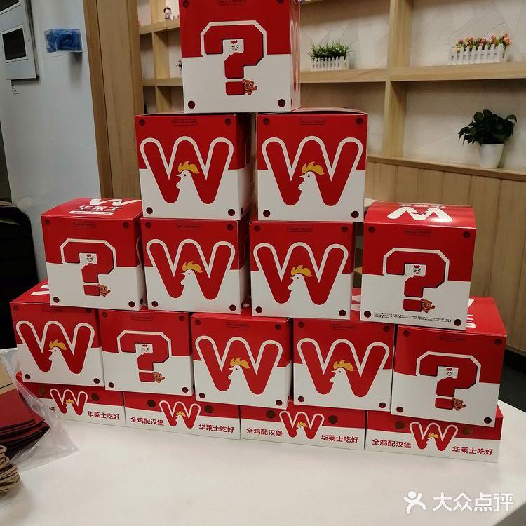 这个月六一节上班未能陪小宝度过，特意选了休息日陪宝宝