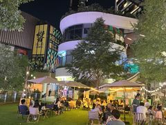 -瑞虹新天地月亮湾