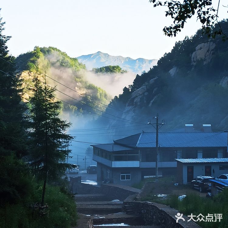 一脚踏两省的跑泉厂村