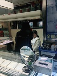 -花师傅专业穿耳洞