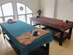 -Arunda oriental massage