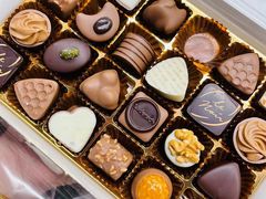 经典夹心巧克力24颗礼盒装-Laderach 莱德拉(上海环贸iapm店)