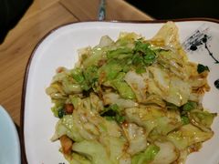 手撕圆白菜-十六中酱肉·烧烤·京菜小馆(五方桥旗舰店)