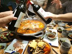 -野山舂·贵州现舂酸汤火锅(鸿通城店)