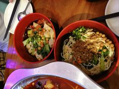 -爆炸头阿姨小四川正宗川味小吃(无任何分店)