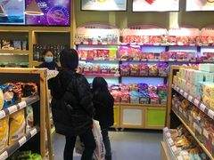 零售区-良品铺子(财富又一城店)