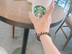 -星巴克(济南美莲广场店)