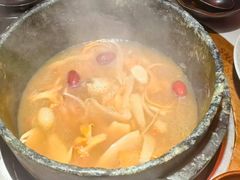 -芸山季·云南山珍菌火锅(人民广场来福士店)