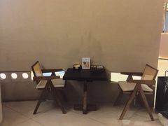 -灸春堂·艾灸·痛症·整脊连锁(之江银泰店)